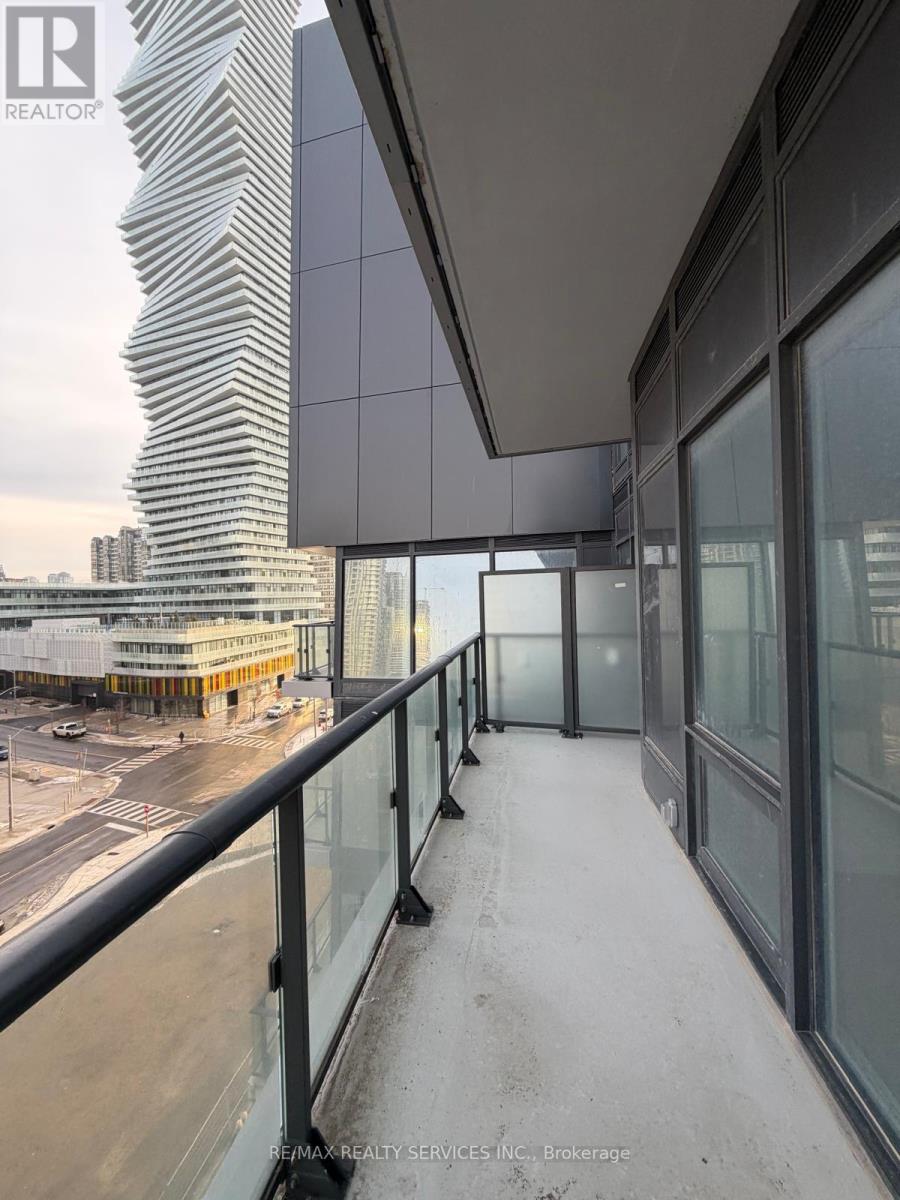 510 - 448 Burnhamthorpe Road W, Mississauga, Ontario  L5B 0R4 - Photo 9 - W12766772