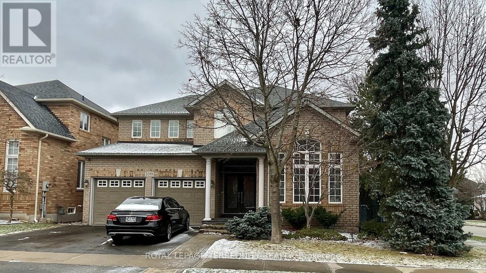 2089 Blackforest Crescent, Oakville, Ontario  L6M 4T5 - Photo 2 - W12766780