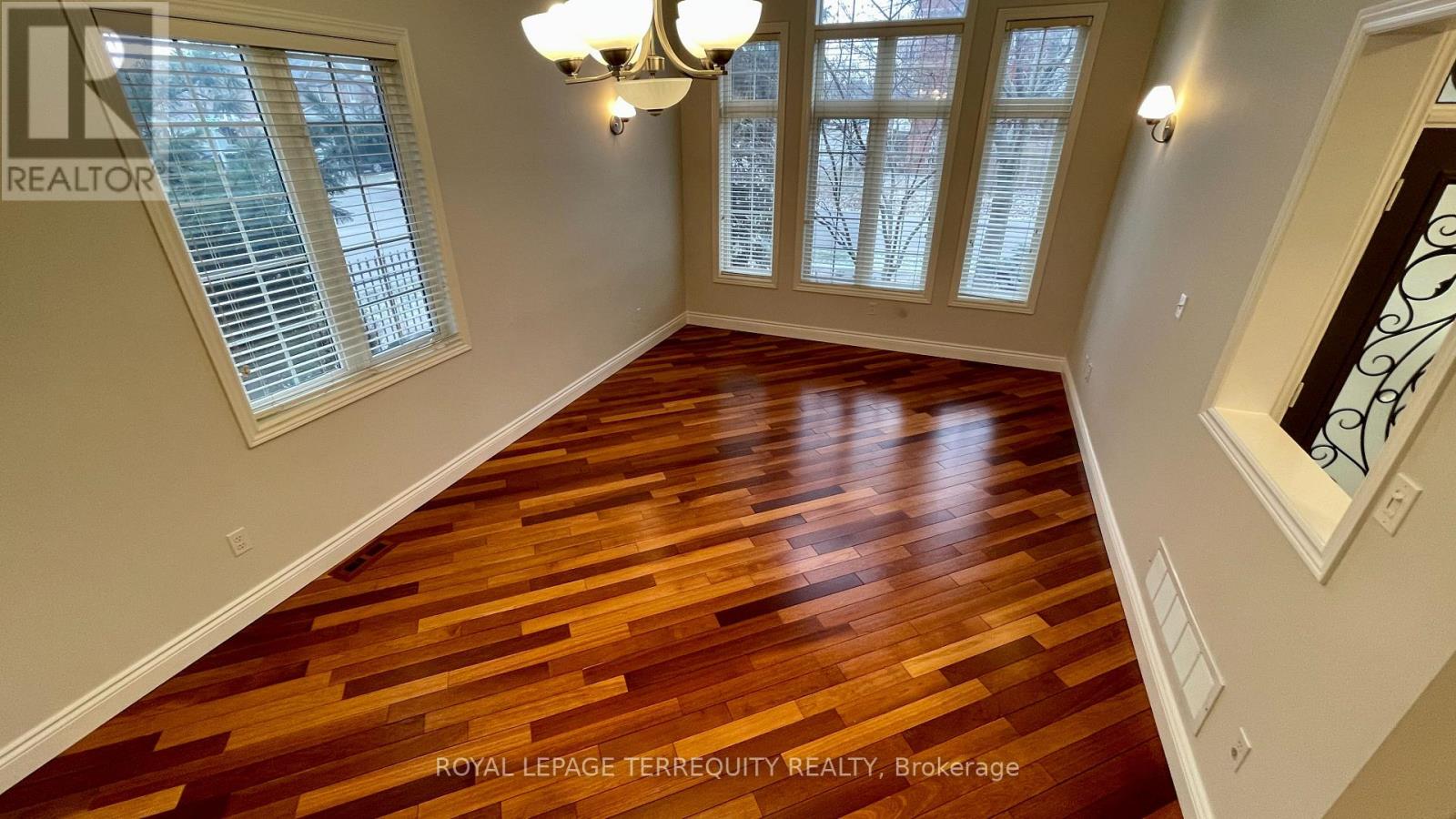 2089 Blackforest Crescent, Oakville, Ontario  L6M 4T5 - Photo 6 - W12766780