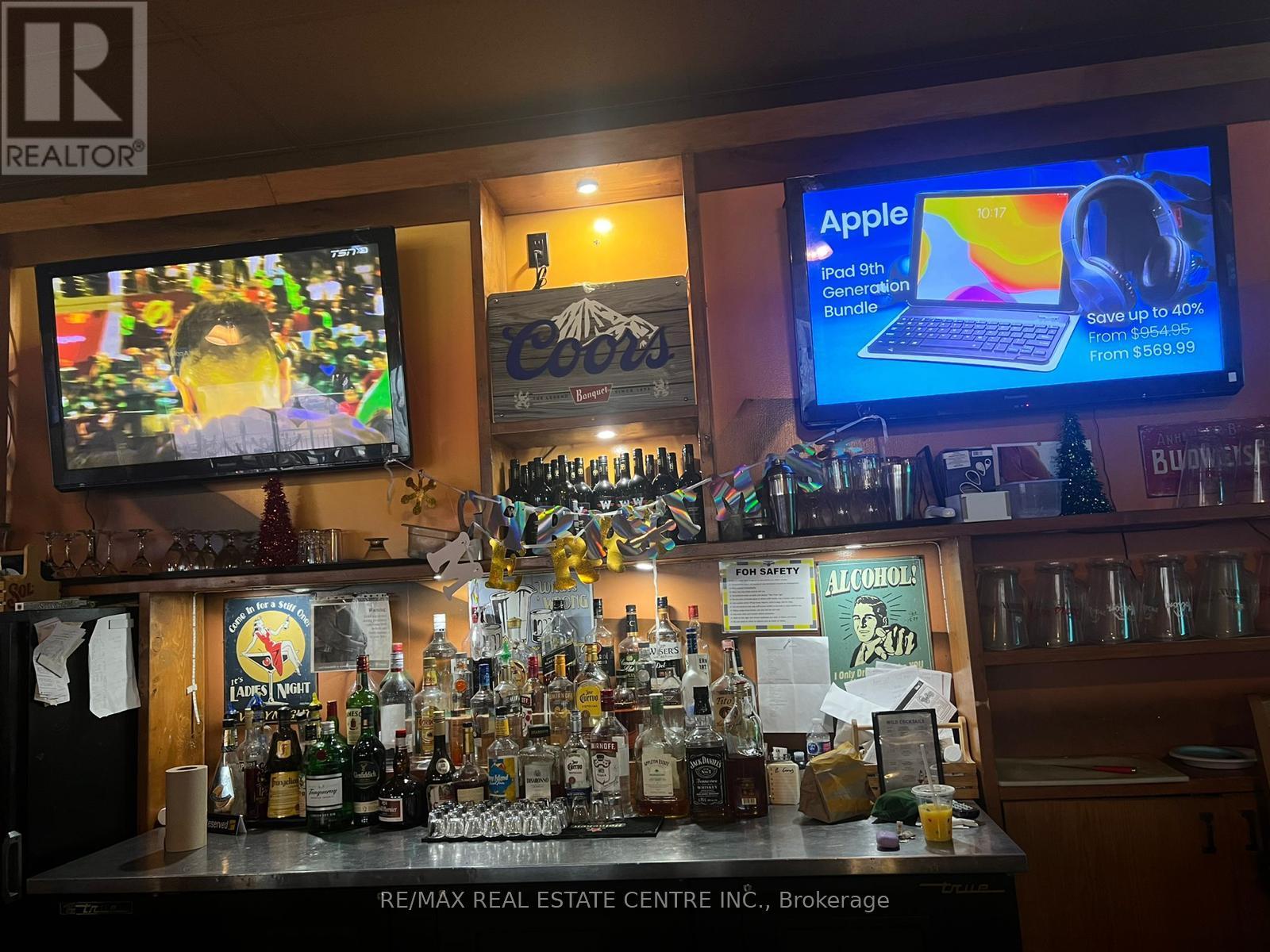 1617 Wilson Avenue, Toronto, Ontario  M3L 1A5 - Photo 6 - W12766782