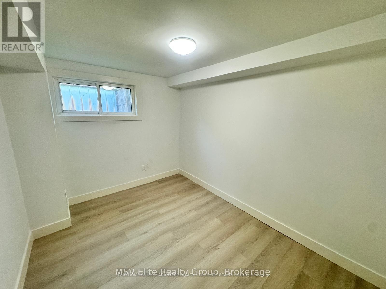 Lower - 3276 Victory Crescent, Mississauga, Ontario  L4T 1L9 - Photo 7 - W12766822