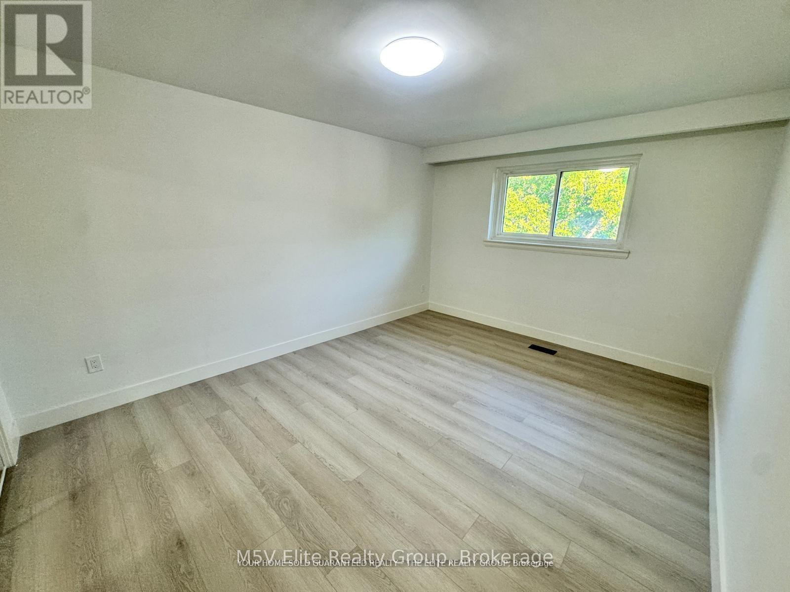 Main - 3276 Victory Crescent, Mississauga, Ontario  L4T 1L9 - Photo 10 - W12766826