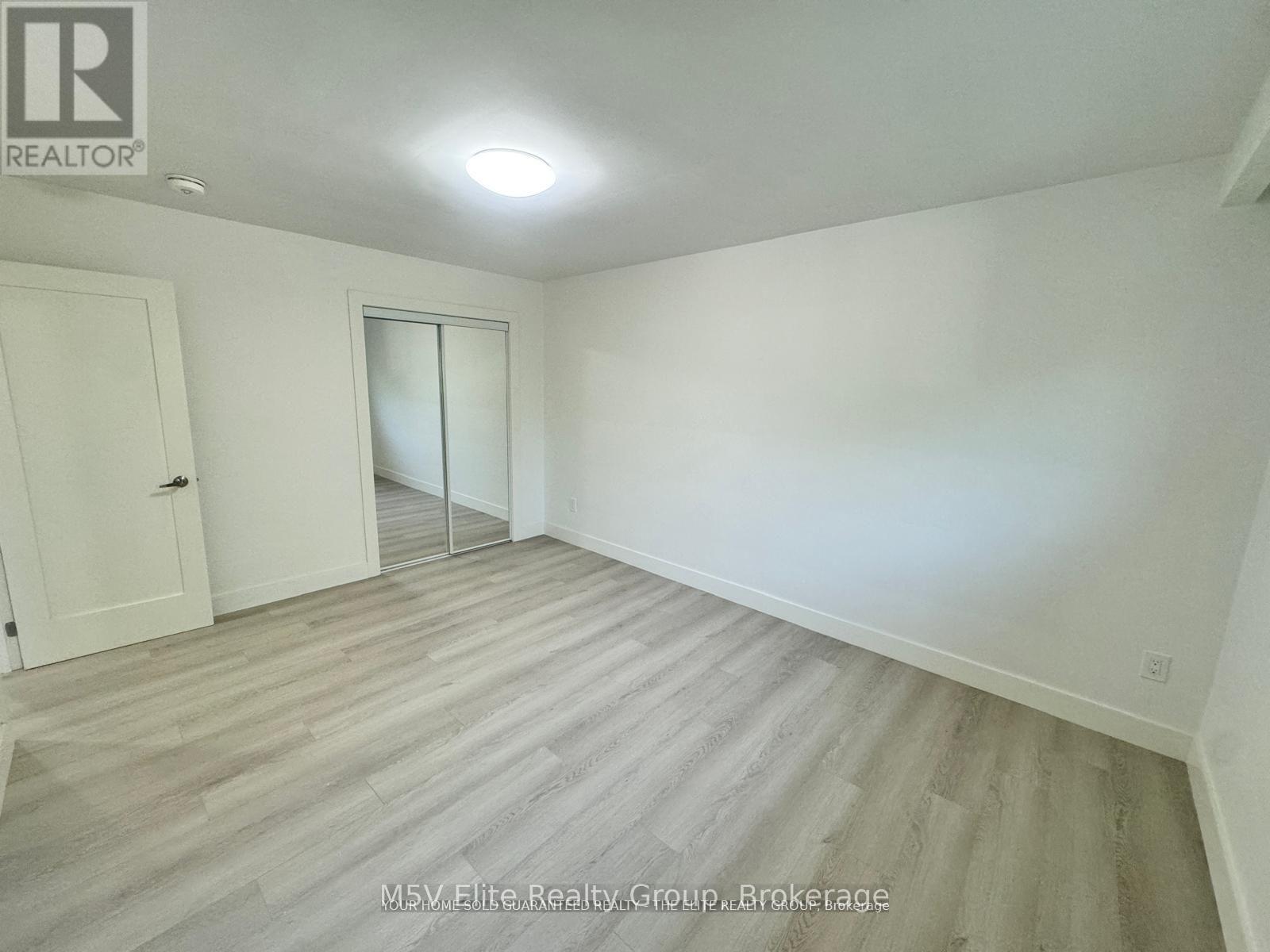 Main - 3276 Victory Crescent, Mississauga, Ontario  L4T 1L9 - Photo 11 - W12766826