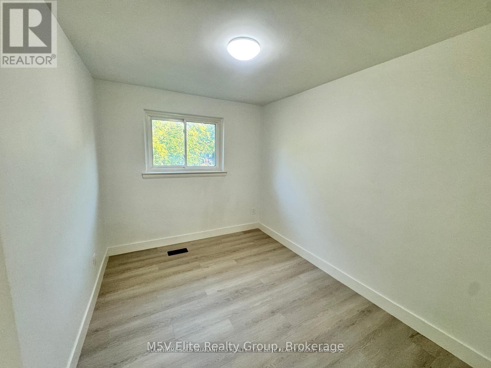 Main - 3276 Victory Crescent, Mississauga, Ontario  L4T 1L9 - Photo 9 - W12766826