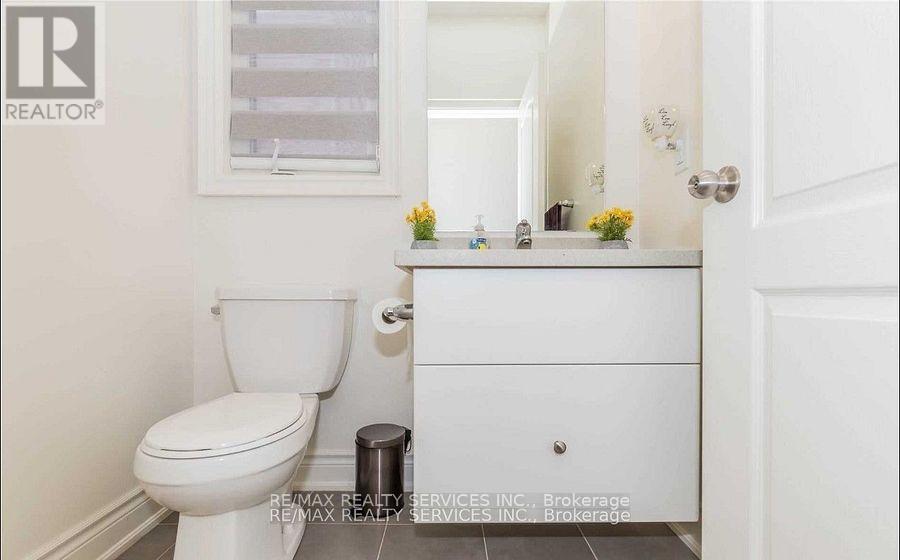 Upper - 16 Lady Evelyn Crescent, Brampton, Ontario  L6Y 6C7 - Photo 11 - W12766830