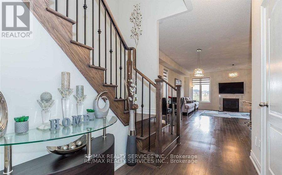 Upper - 16 Lady Evelyn Crescent, Brampton, Ontario  L6Y 6C7 - Photo 4 - W12766830