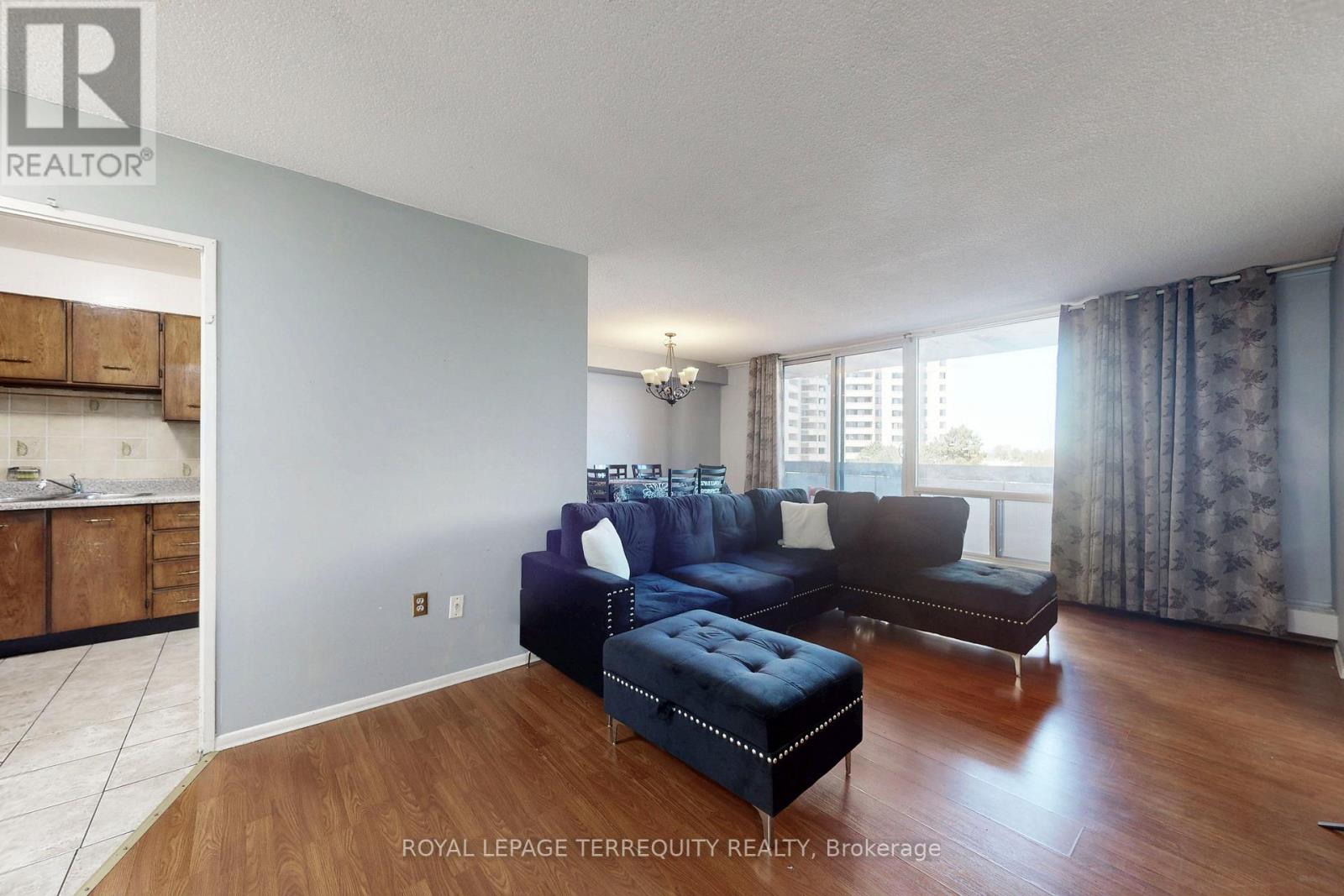 410 - 5 San Romano Way, Toronto, Ontario  M3N 2Y4 - Photo 4 - W12766836