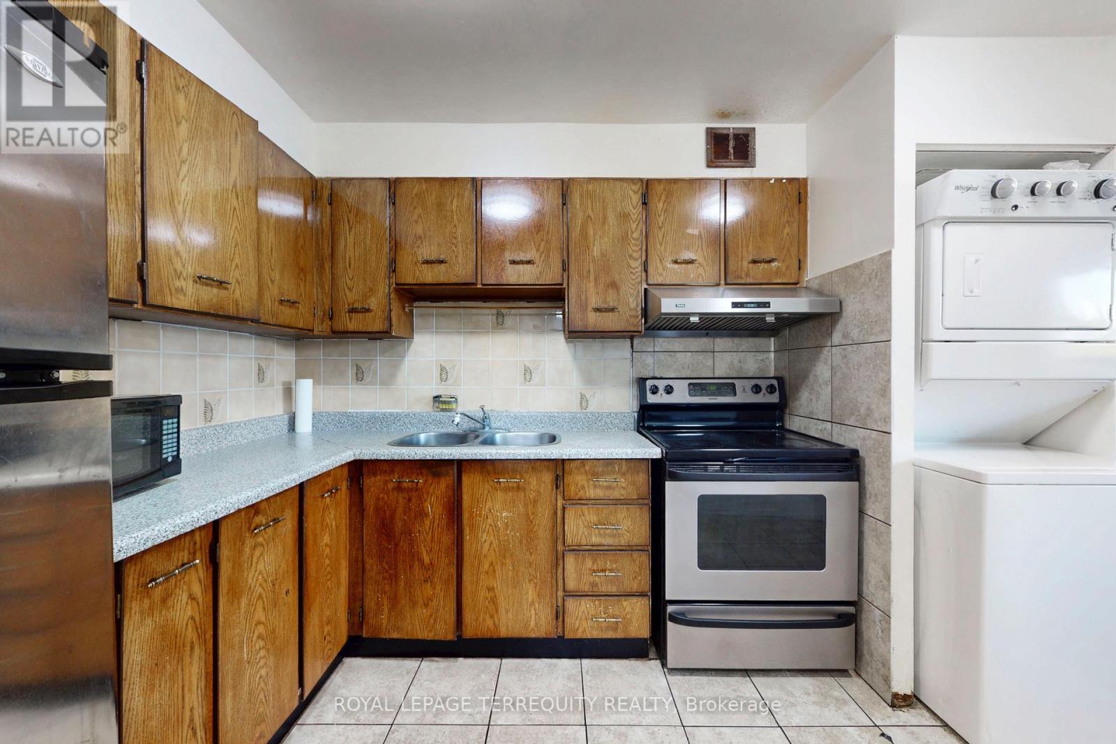 410 - 5 San Romano Way, Toronto, Ontario  M3N 2Y4 - Photo 6 - W12766836