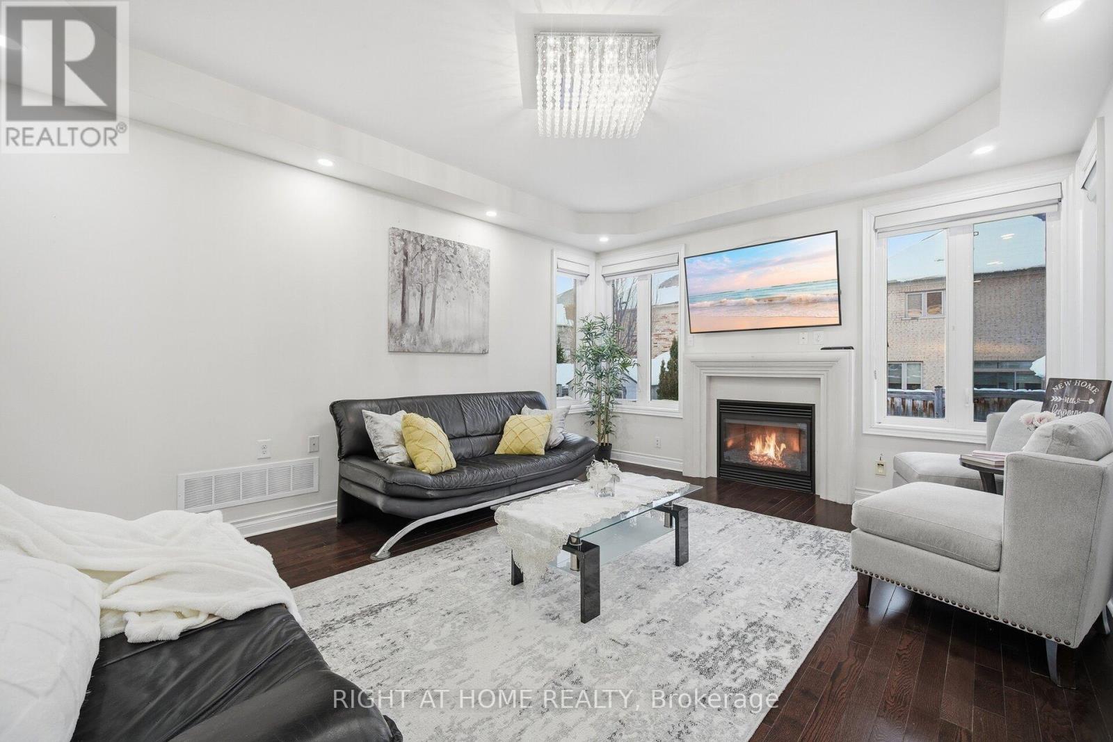 48 Cannington Crescent, Brampton, Ontario  L6X 2Y4 - Photo 14 - W12766844