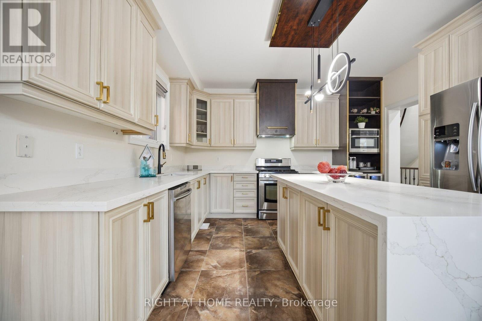 48 Cannington Crescent, Brampton, Ontario  L6X 2Y4 - Photo 17 - W12766844