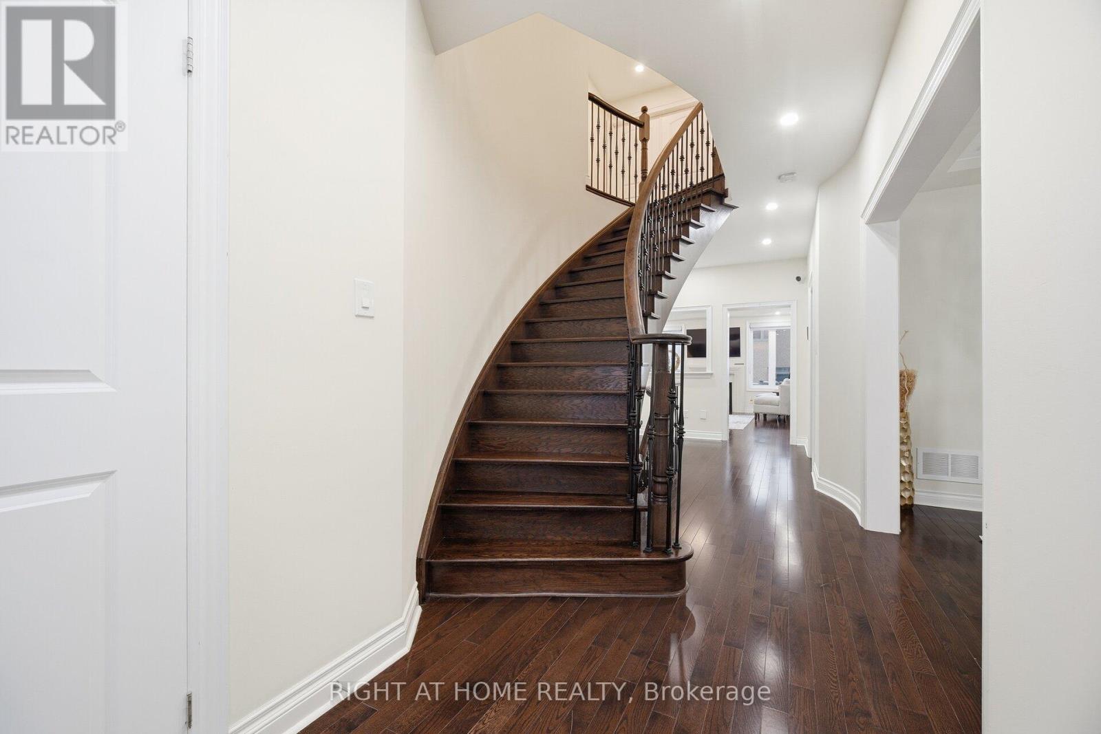 48 Cannington Crescent, Brampton, Ontario  L6X 2Y4 - Photo 24 - W12766844