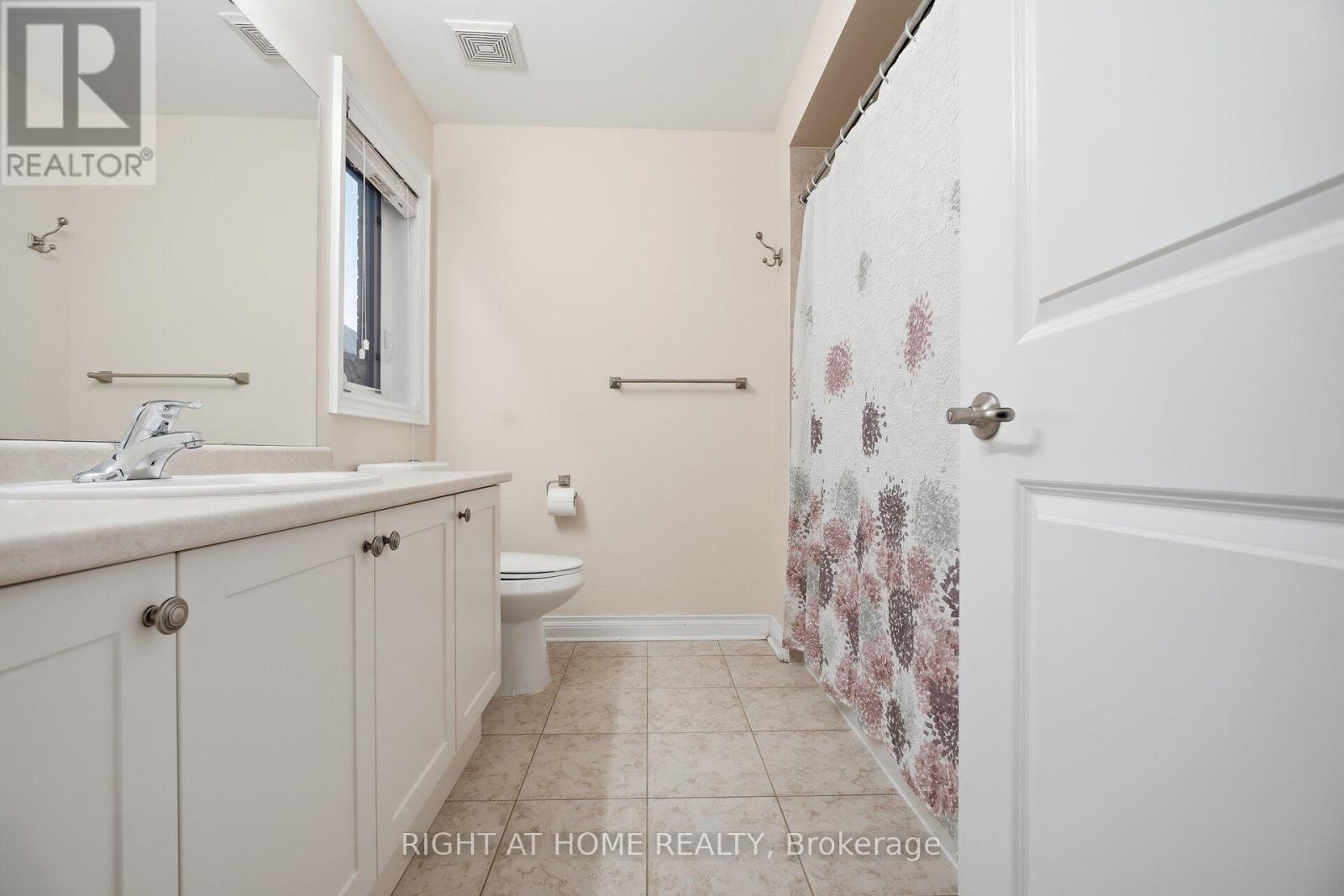 48 Cannington Crescent, Brampton, Ontario  L6X 2Y4 - Photo 31 - W12766844