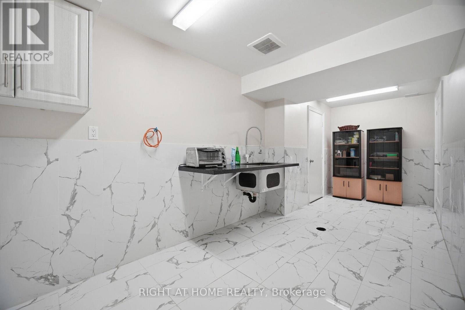 48 Cannington Crescent, Brampton, Ontario  L6X 2Y4 - Photo 45 - W12766844