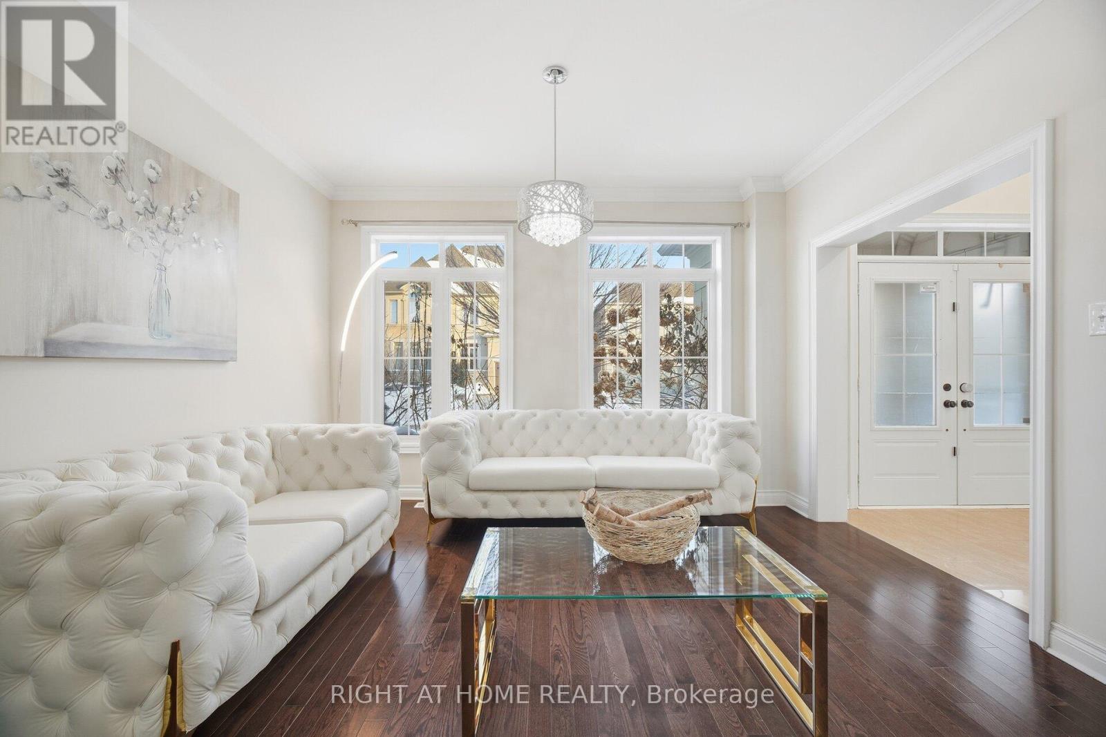 48 Cannington Crescent, Brampton, Ontario  L6X 2Y4 - Photo 9 - W12766844