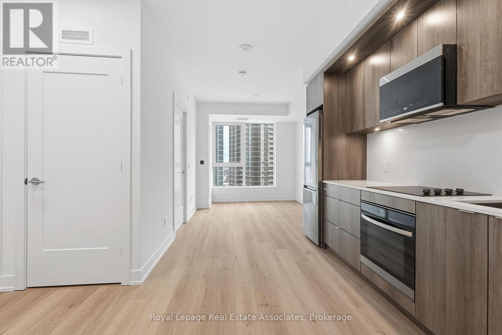 1505 - 60 CENTRAL PARK ROADWAY, Toronto, Ontario