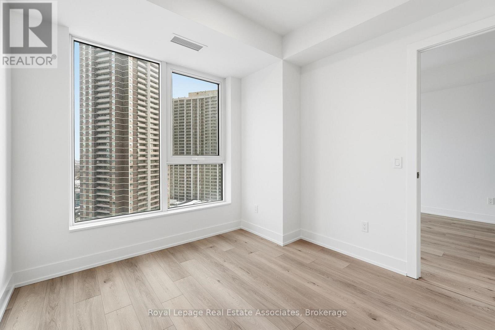 1505 - 60 Central Park Roadway, Toronto, Ontario  M9A 3K1 - Photo 11 - W12766872