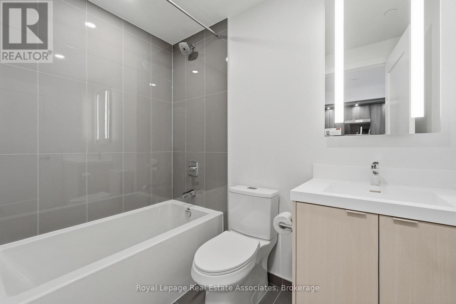 1505 - 60 Central Park Roadway, Toronto, Ontario  M9A 3K1 - Photo 13 - W12766872