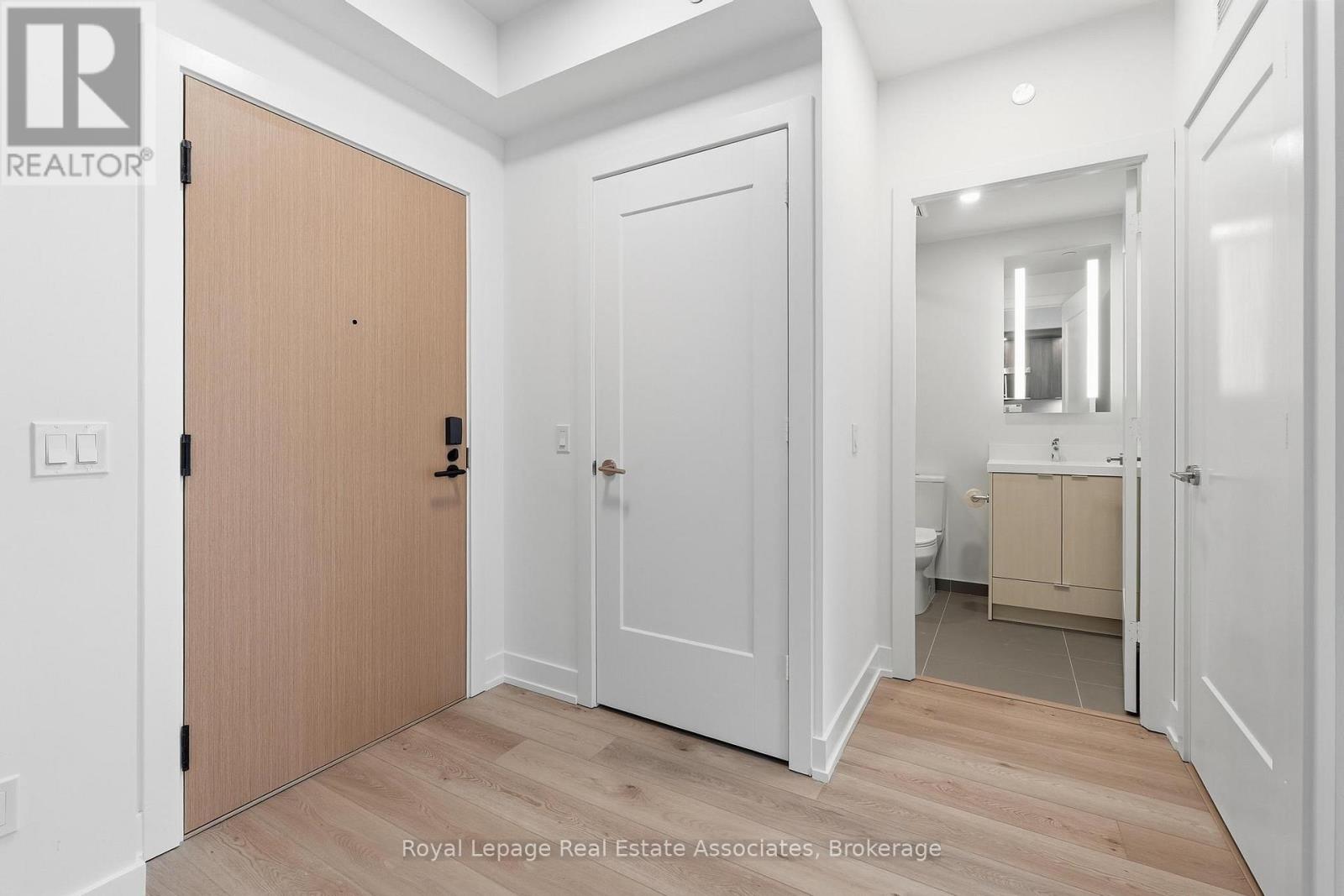 1505 - 60 Central Park Roadway, Toronto, Ontario  M9A 3K1 - Photo 16 - W12766872