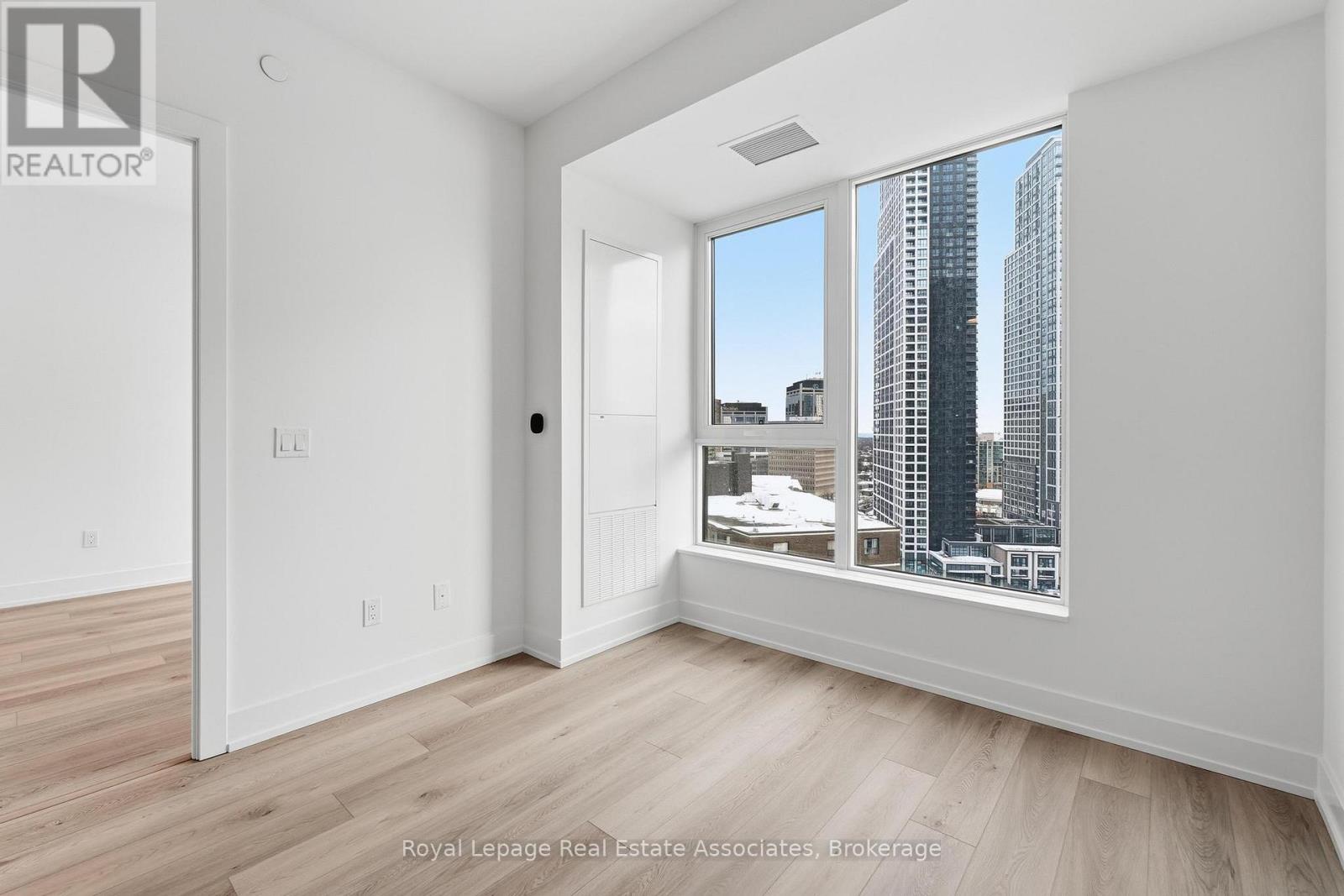 1505 - 60 Central Park Roadway, Toronto, Ontario  M9A 3K1 - Photo 7 - W12766872