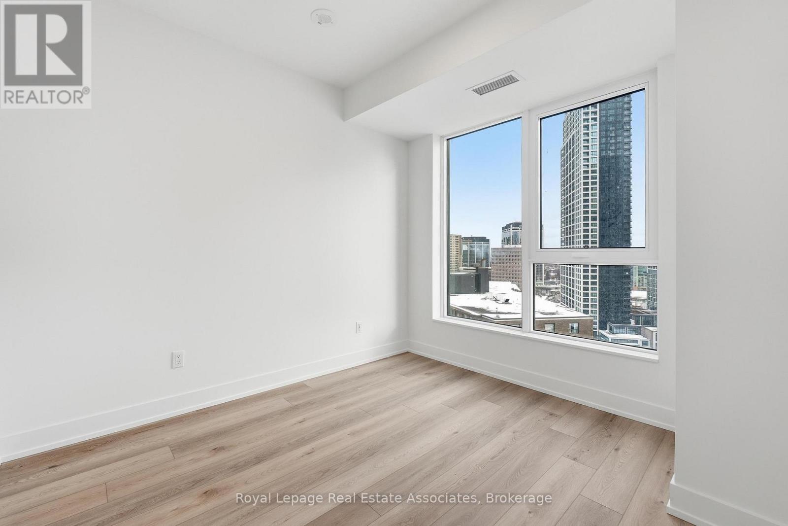 1505 - 60 Central Park Roadway, Toronto, Ontario  M9A 3K1 - Photo 9 - W12766872