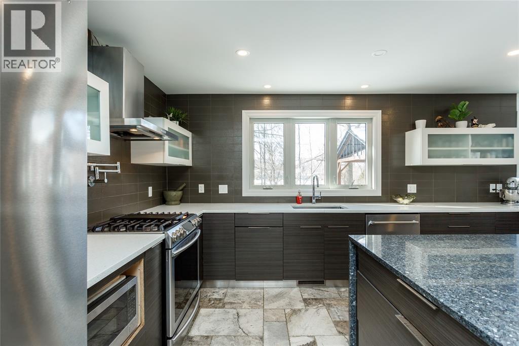 331 Tawny Road, Sarnia, Ontario  N7S 5K1 - Photo 10 - 26002525