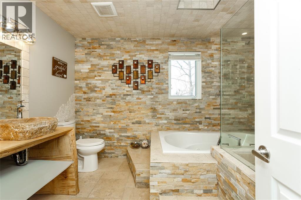 331 Tawny Road, Sarnia, Ontario  N7S 5K1 - Photo 32 - 26002525