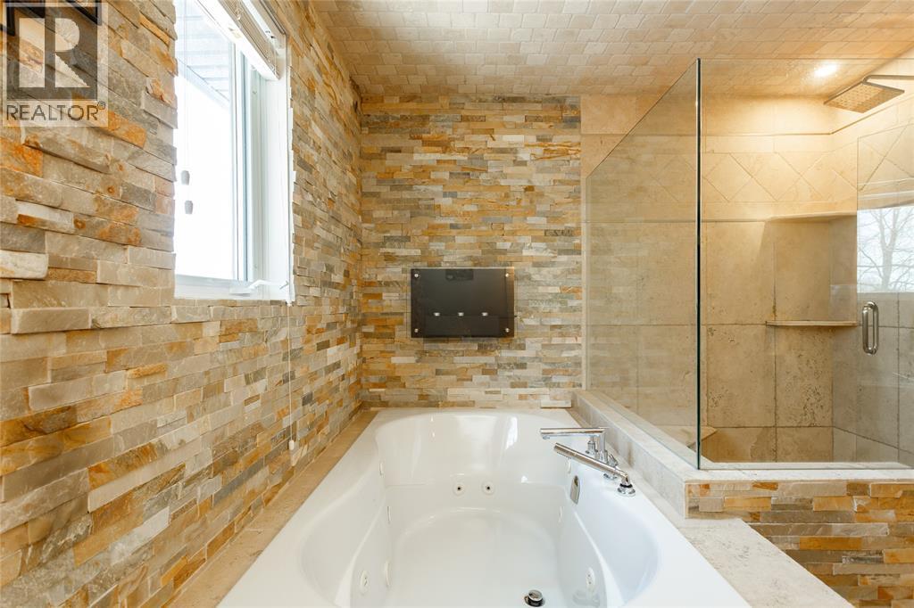 331 Tawny Road, Sarnia, Ontario  N7S 5K1 - Photo 35 - 26002525