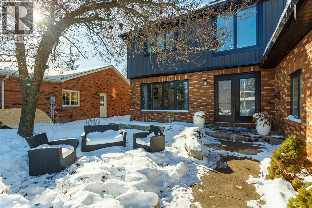 331 Tawny Road, Sarnia, Ontario  N7S 5K1 - Photo 4 - 26002525