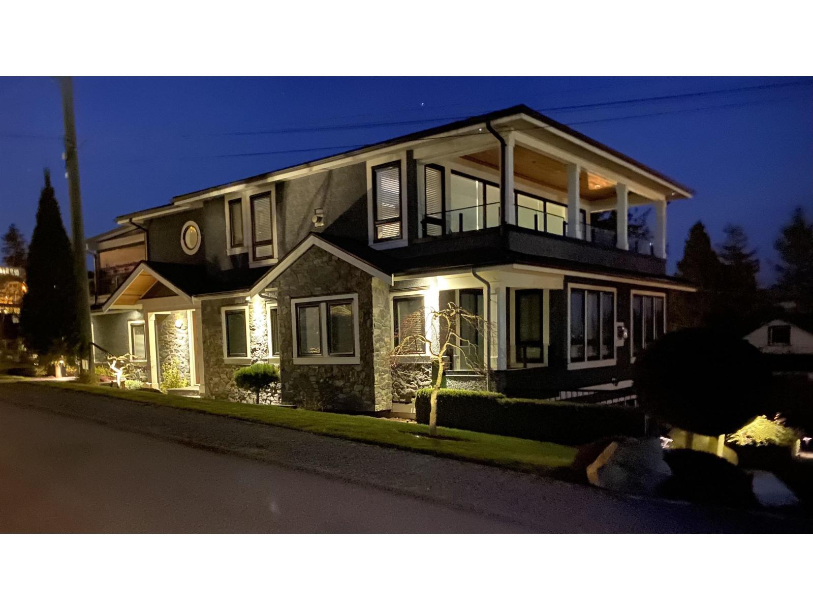 932 Ash Street, White Rock, British Columbia  V4B 4K1 - Photo 2 - R3086754