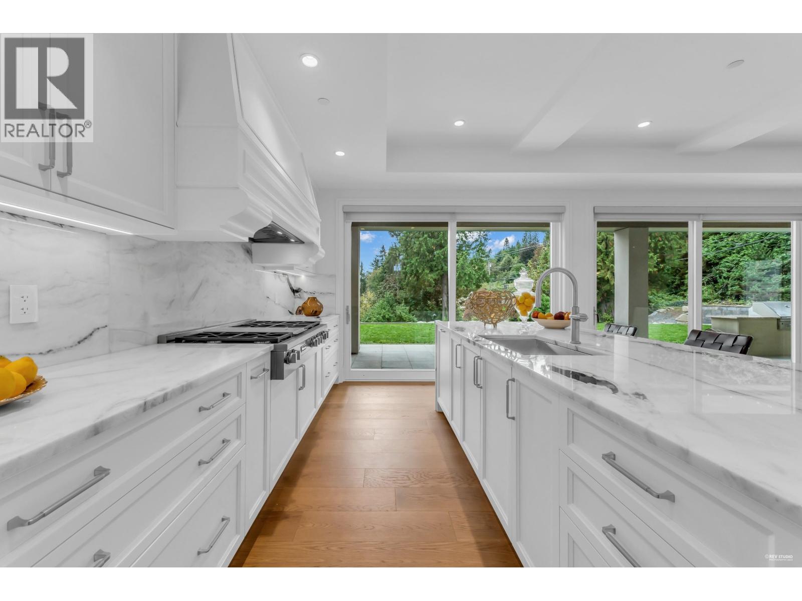 565 Robin Hood Road, West Vancouver, British Columbia  V7S 1T4 - Photo 10 - R3076174