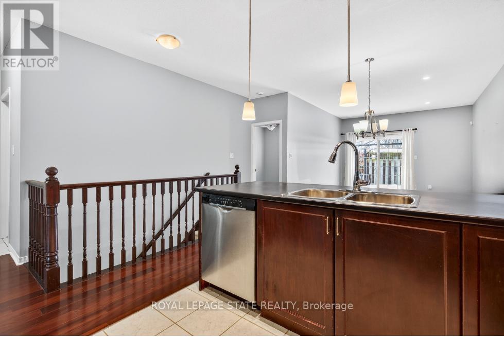 26 Manitoulin Trail, Hamilton, Ontario  L9B 2X8 - Photo 19 - X12766732