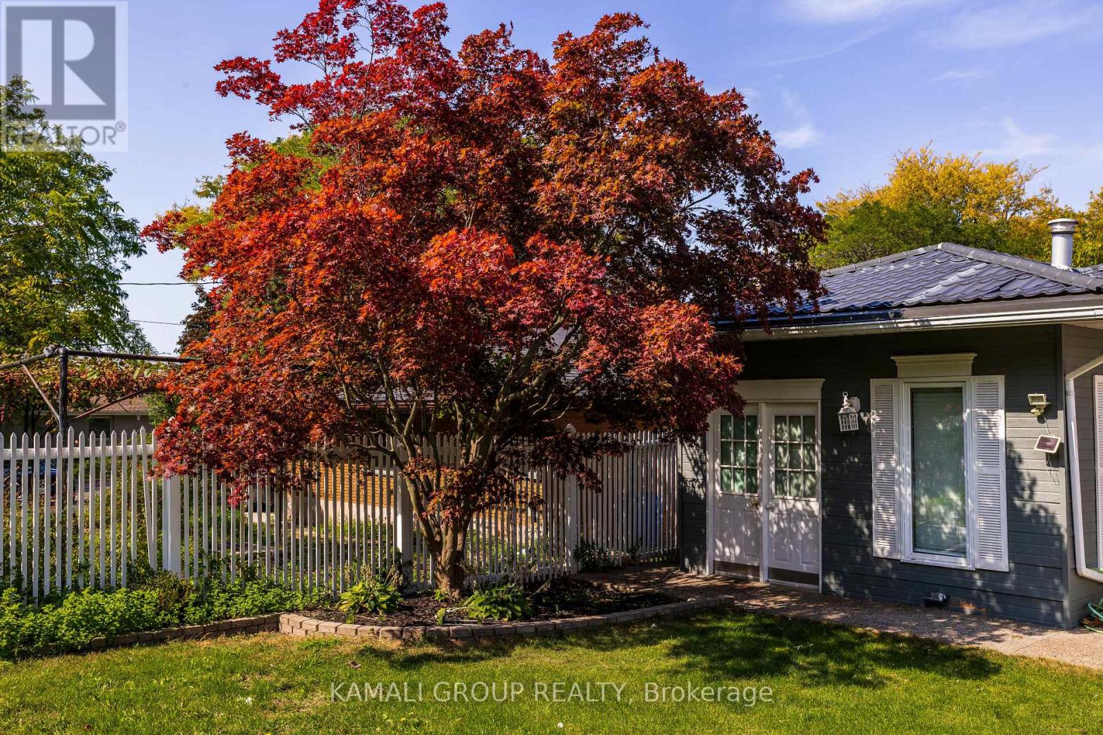 3 - 36 Oakridge Avenue, St. Catharines, Ontario  L2T 2M8 - Photo 8 - X12766798