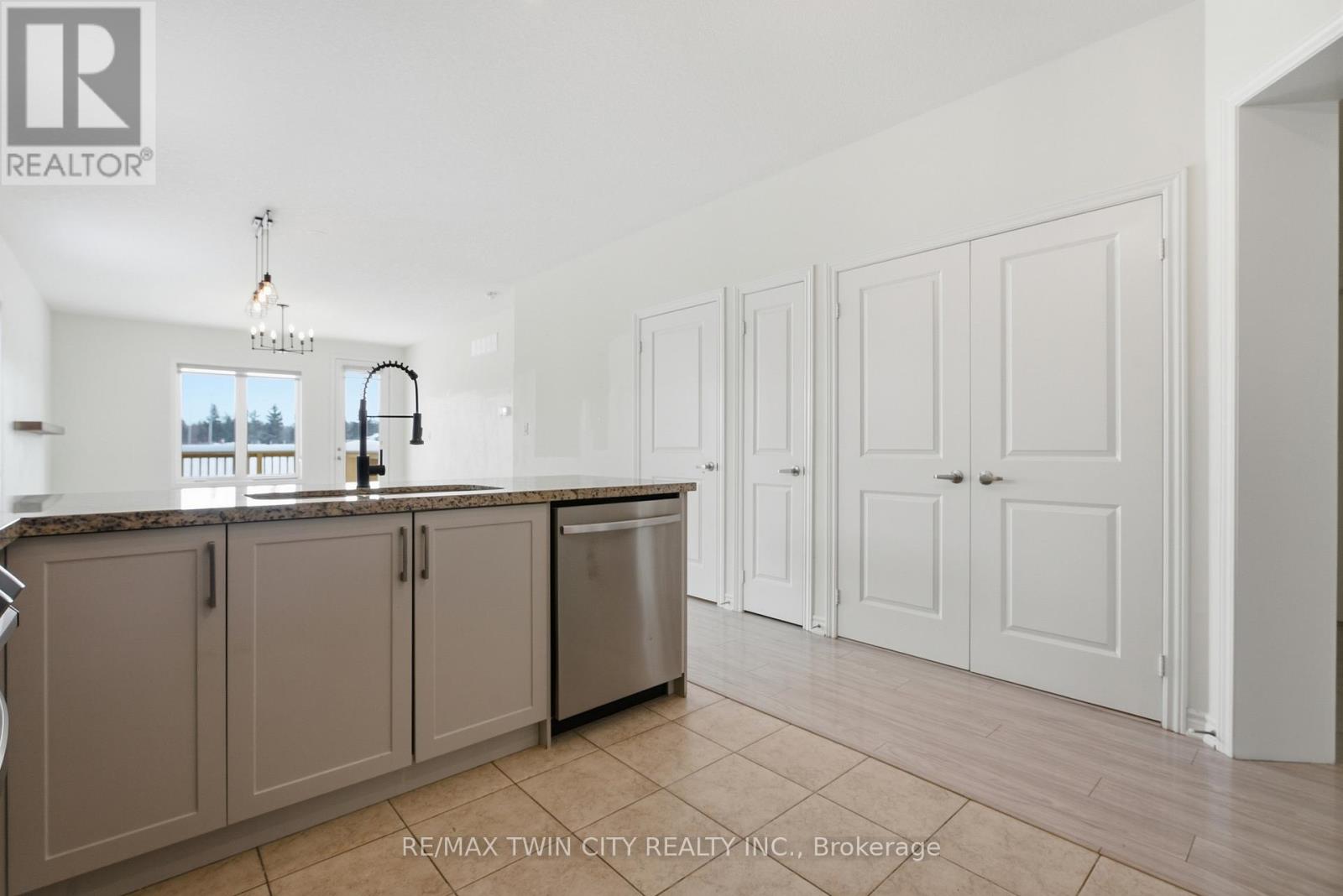 43 Harvest Avenue, Tillsonburg, Ontario  N4G 0H9 - Photo 8 - X12766804