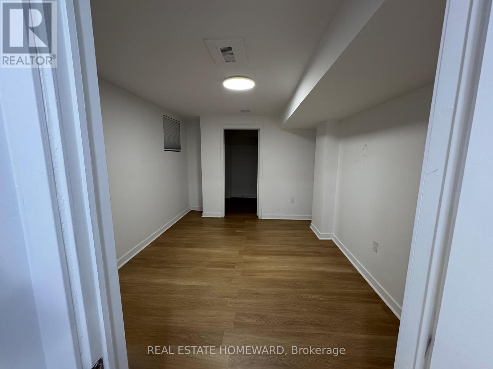 16 Carew Boulevard, Kawartha Lakes, Ontario  K9V 0J3 - Photo 11 - X12766824