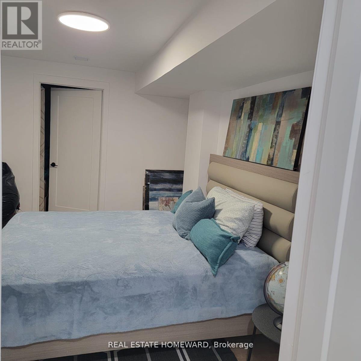 16 Carew Boulevard, Kawartha Lakes, Ontario  K9V 0J3 - Photo 13 - X12766824