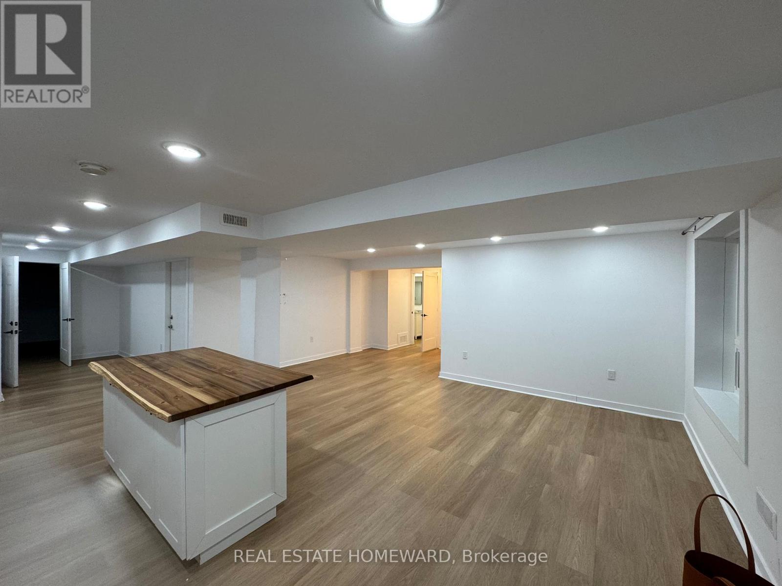 16 Carew Boulevard, Kawartha Lakes, Ontario  K9V 0J3 - Photo 5 - X12766824