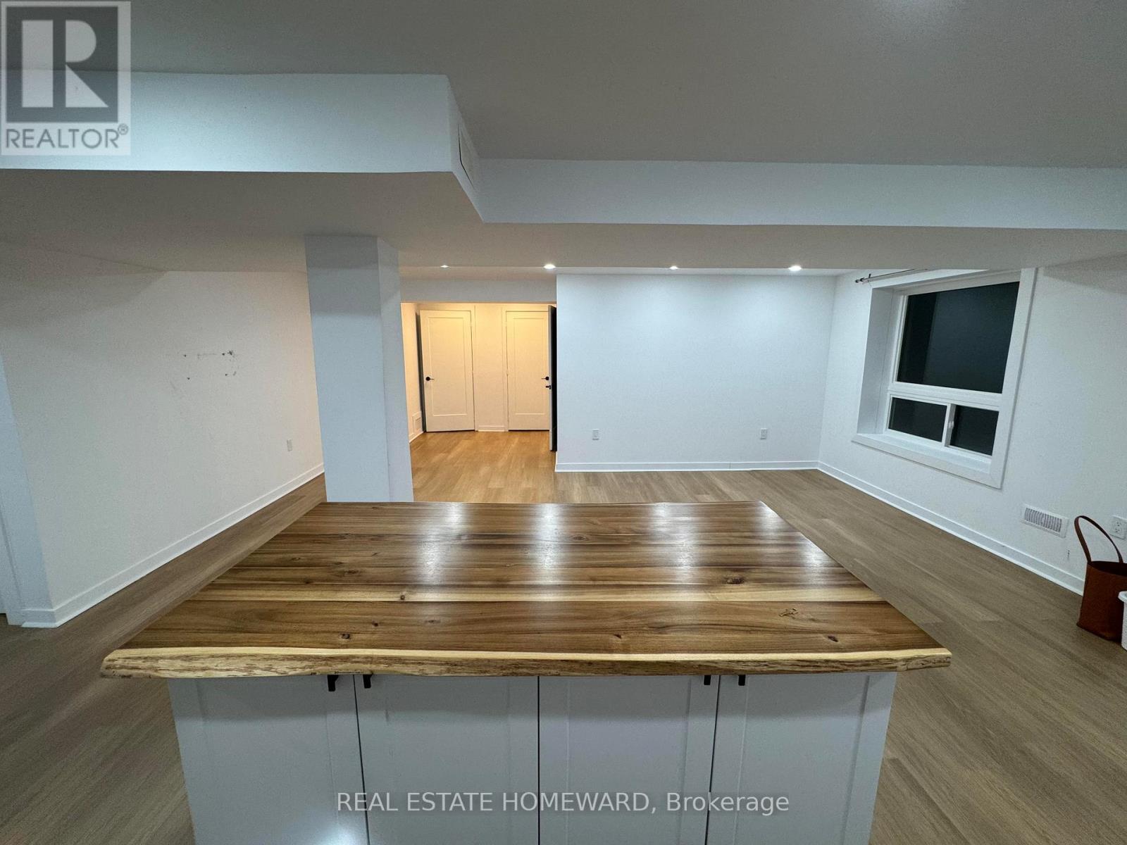 16 Carew Boulevard, Kawartha Lakes, Ontario  K9V 0J3 - Photo 6 - X12766824