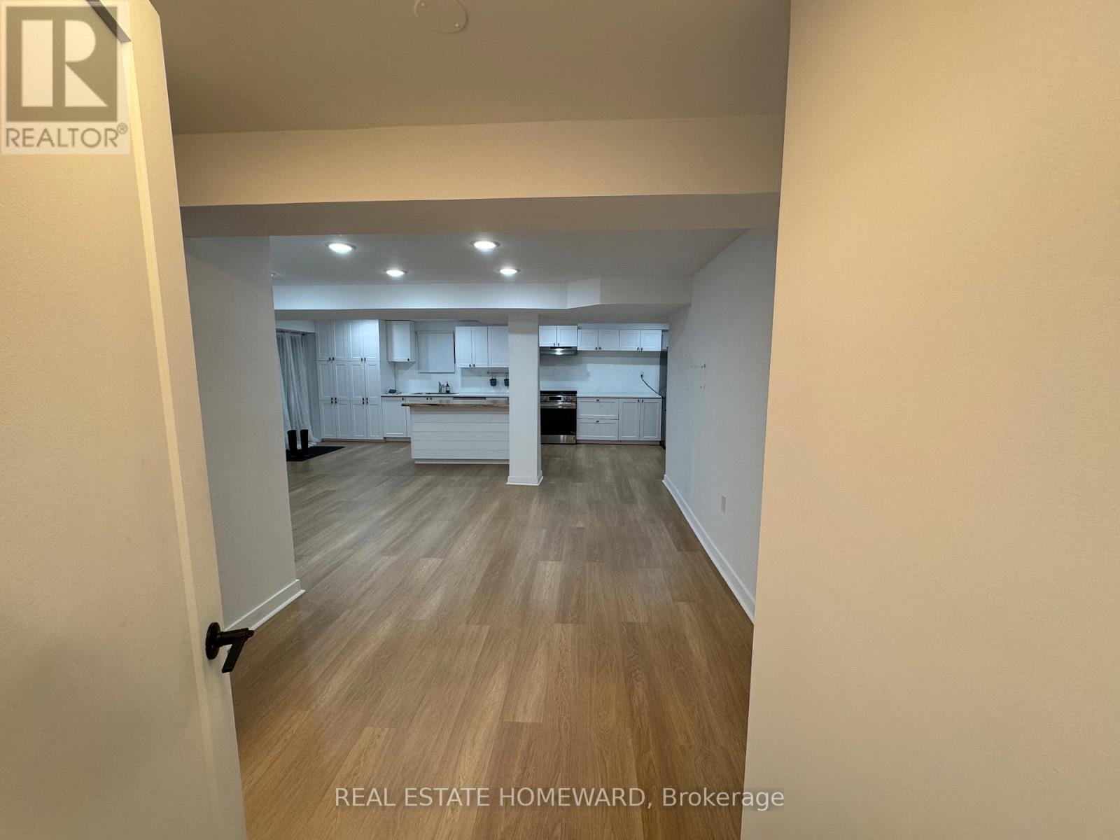 16 Carew Boulevard, Kawartha Lakes, Ontario  K9V 0J3 - Photo 7 - X12766824