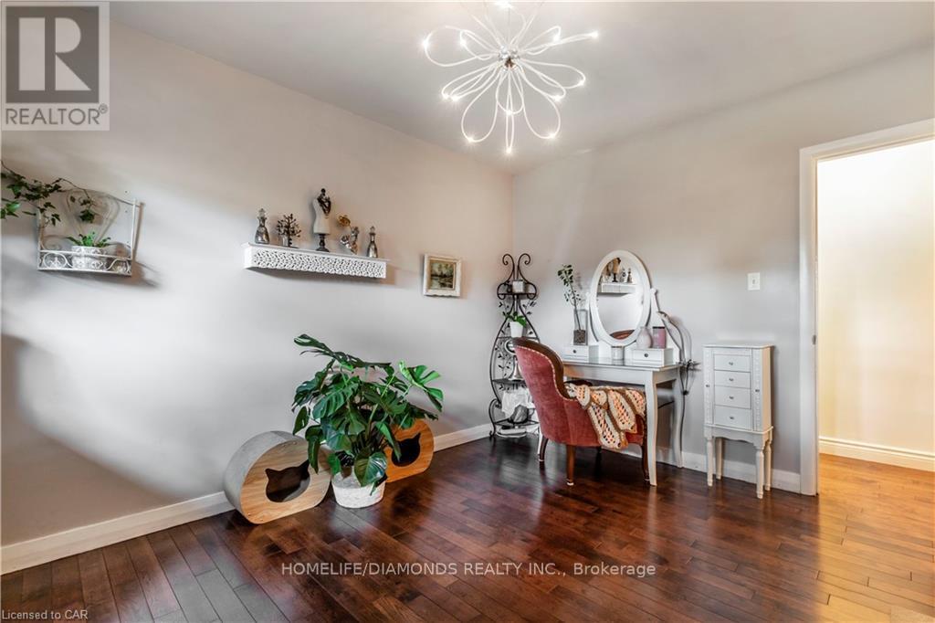 Full - 107 Ellis Crescent, Waterloo, Ontario  N2J 2C1 - Photo 14 - X12766866