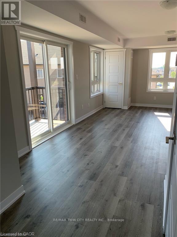 B7 - 1331 Countrystone Drive, Waterloo, Ontario  N2N 3R9 - Photo 4 - X12766868