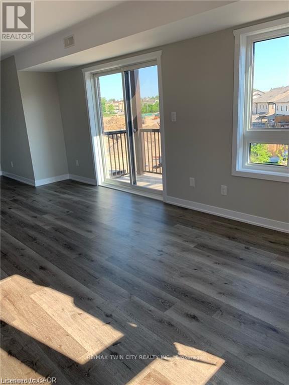 B7 - 1331 Countrystone Drive, Waterloo, Ontario  N2N 3R9 - Photo 5 - X12766868
