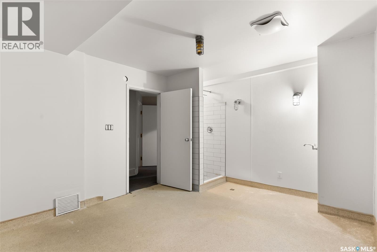 2062 Cornwall Street, Regina, Saskatchewan  S4P 2K5 - Photo 17 - SK028092