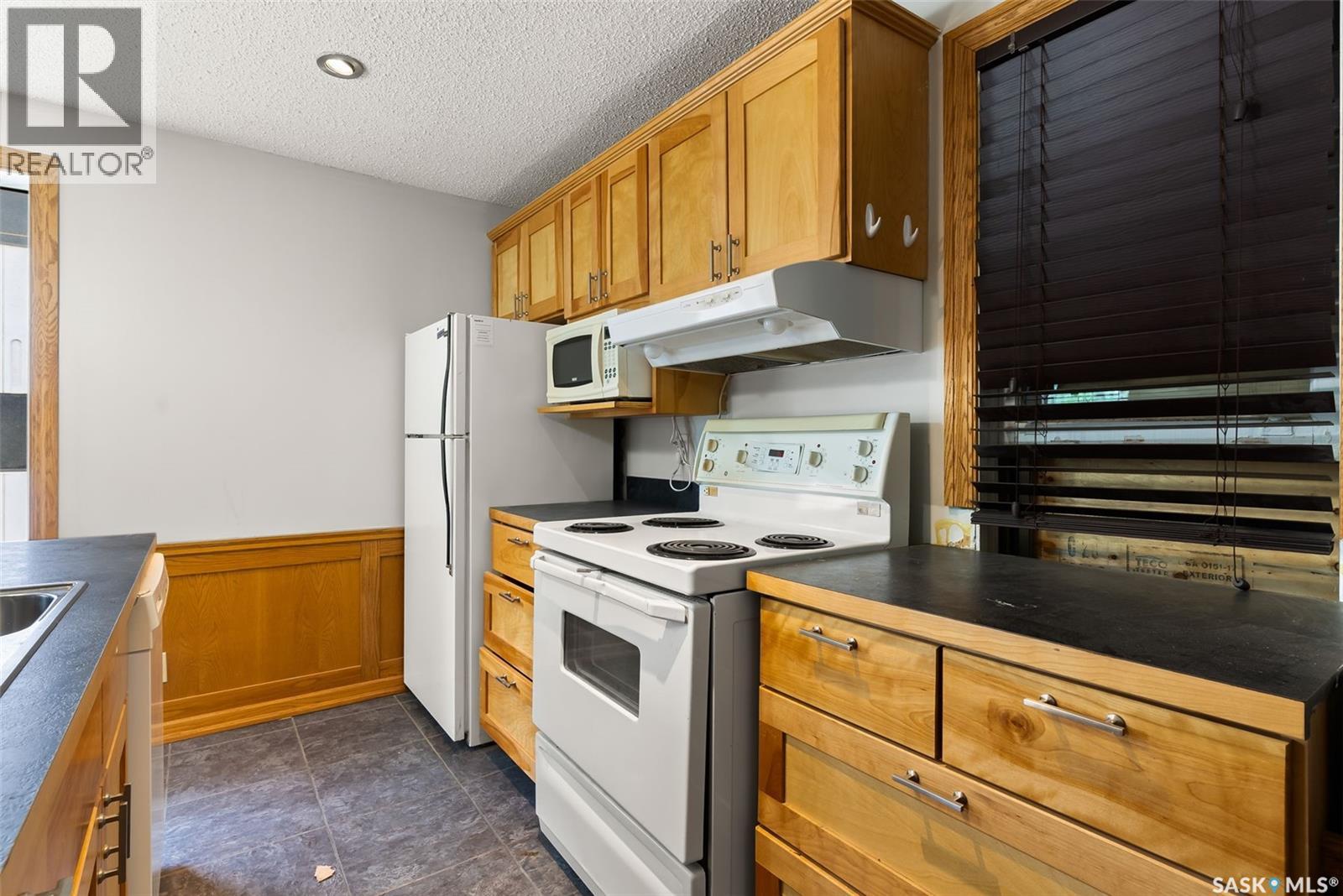 2062 Cornwall Street, Regina, Saskatchewan  S4P 2K5 - Photo 27 - SK028092