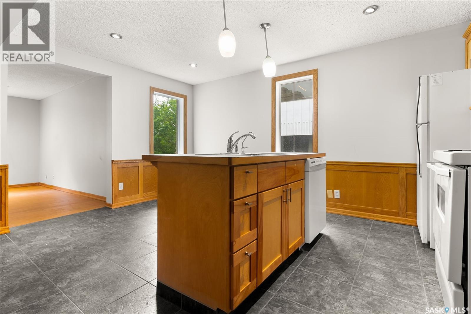 2062 Cornwall Street, Regina, Saskatchewan  S4P 2K5 - Photo 28 - SK028092