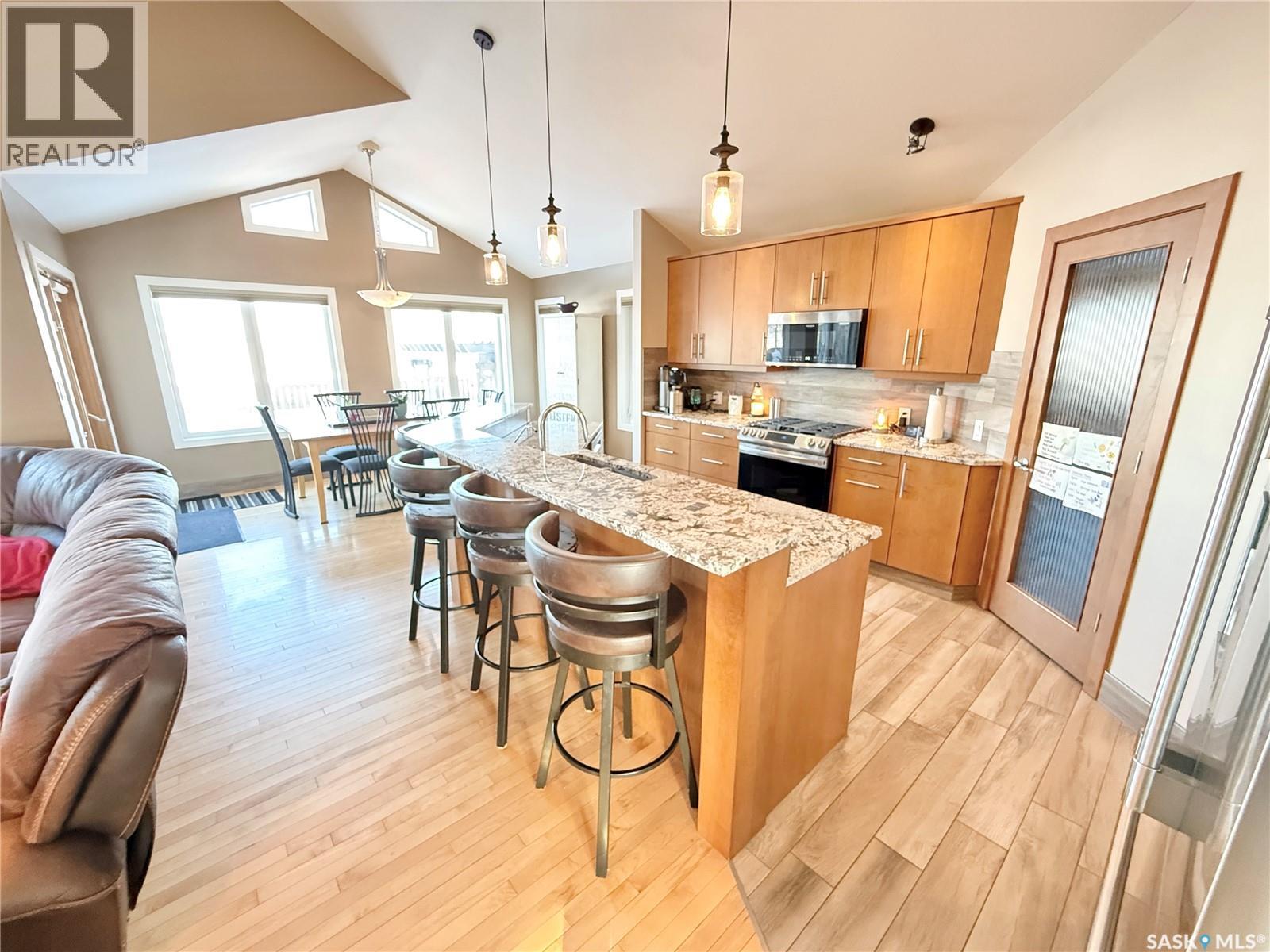 785 Washington Drive, Weyburn, Saskatchewan  S4H 3C7 - Photo 8 - SK028091