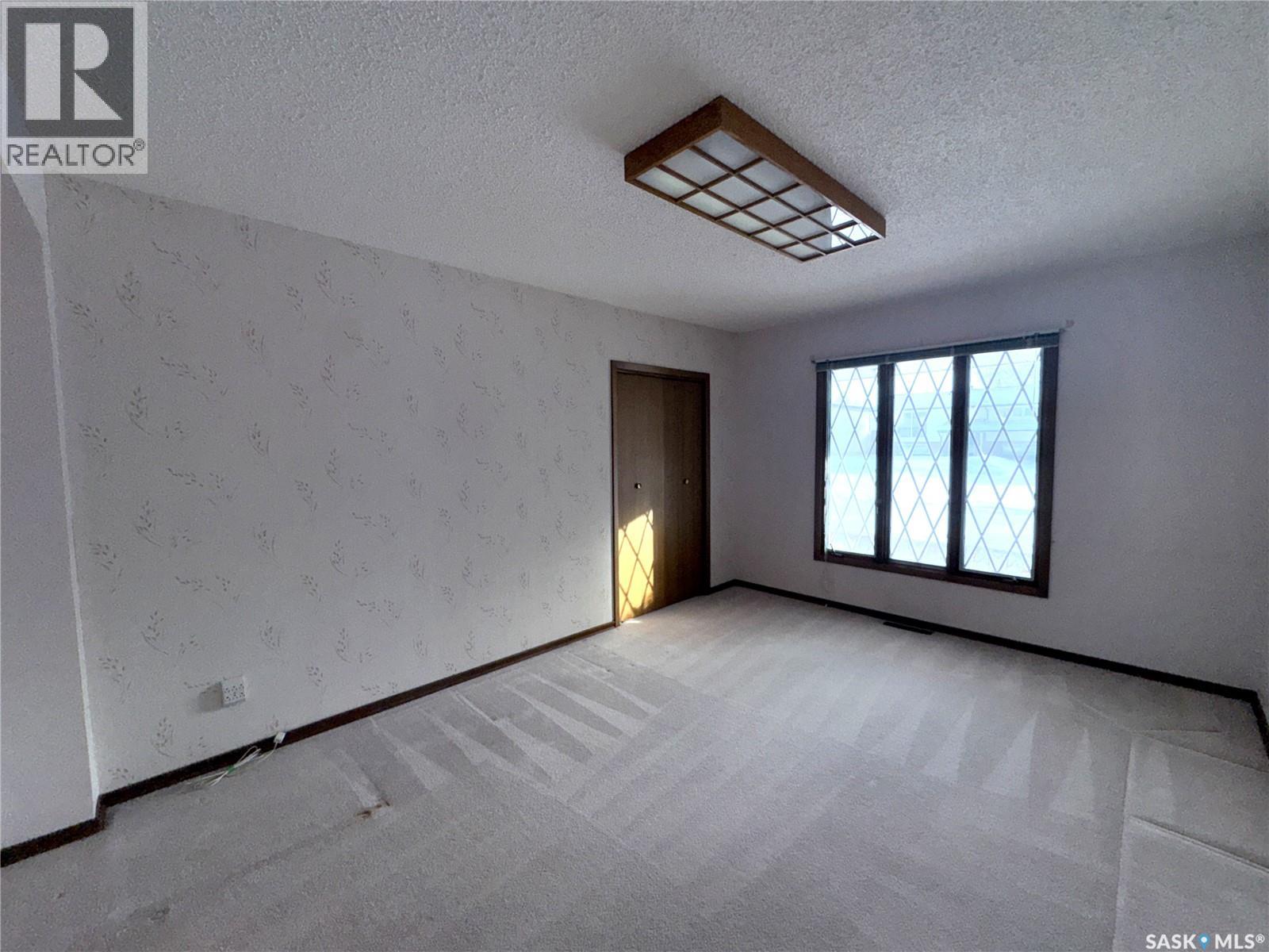 503 7th Avenue W, Biggar, Saskatchewan  S0K 0M0 - Photo 12 - SK028029