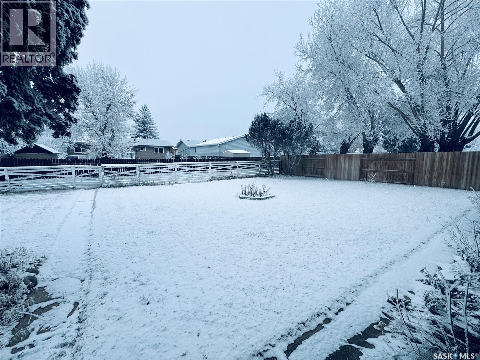 503 7th Avenue W, Biggar, Saskatchewan  S0K 0M0 - Photo 44 - SK028029