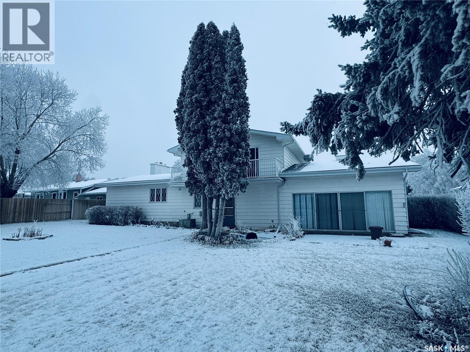 503 7th Avenue W, Biggar, Saskatchewan  S0K 0M0 - Photo 49 - SK028029