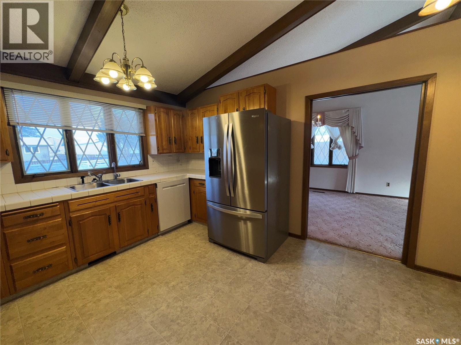 503 7th Avenue W, Biggar, Saskatchewan  S0K 0M0 - Photo 8 - SK028029