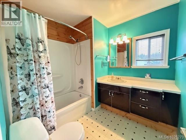 794 Patterson Dr, Port Mcneill, British Columbia  V0N 2R0 - Photo 9 - 1025279